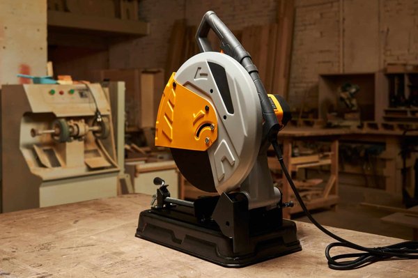 Conseils pour réussir à acheter une scie sauteuse filaire de qualité
